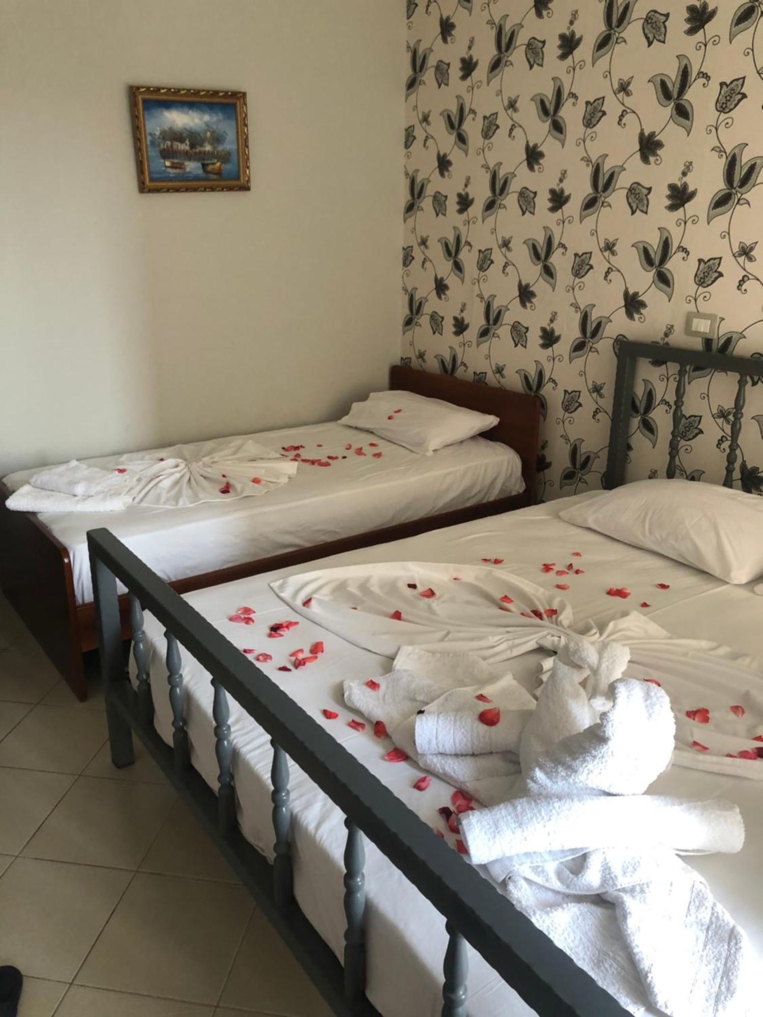 Studio Apartments Rizarjo Ksamil Ngoại thất bức ảnh